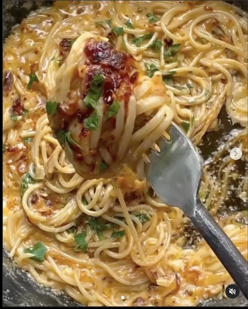 Caramelized Onion & Chili Oil Pasta